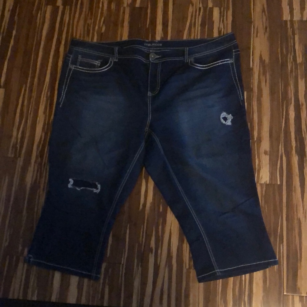 Womens Plus Size Maurices Capris Size 24